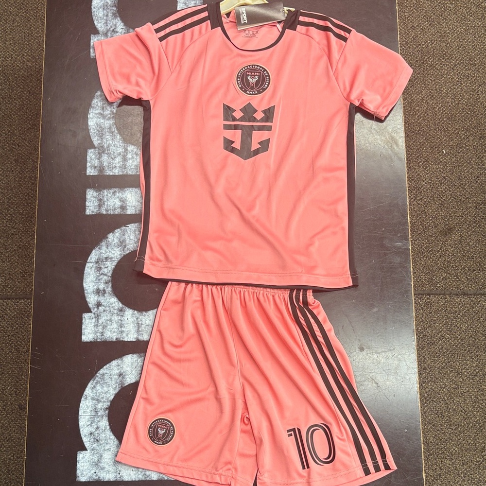 Inter Miami Soccer Kit Youth XL Messi Shorts and Jersey